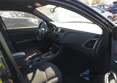 2014 Chrysler 200 Lx z USA, uszkodzony, nr VIN 1C3CCBAB0EN194740